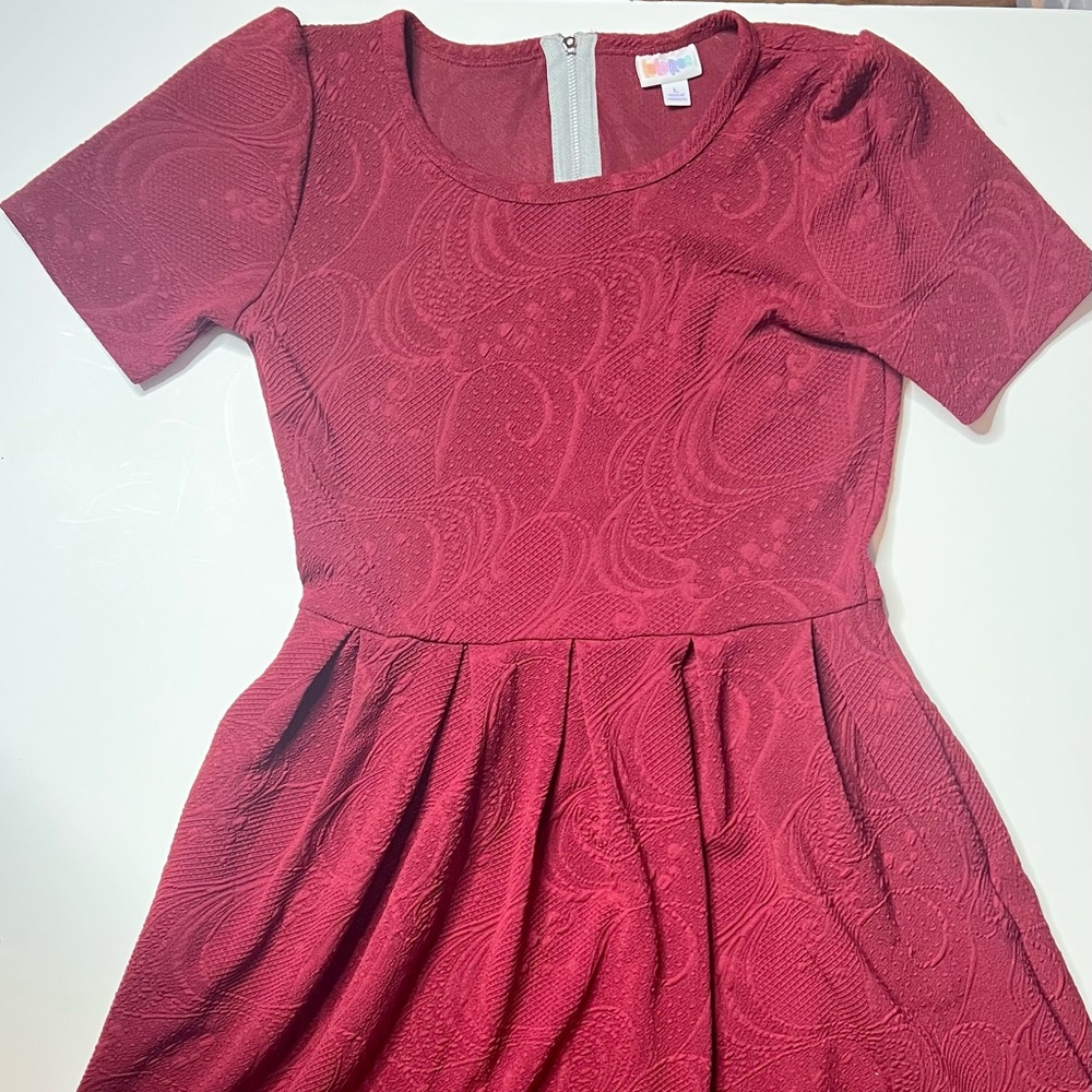 LuLaRoe embossed red Amelia